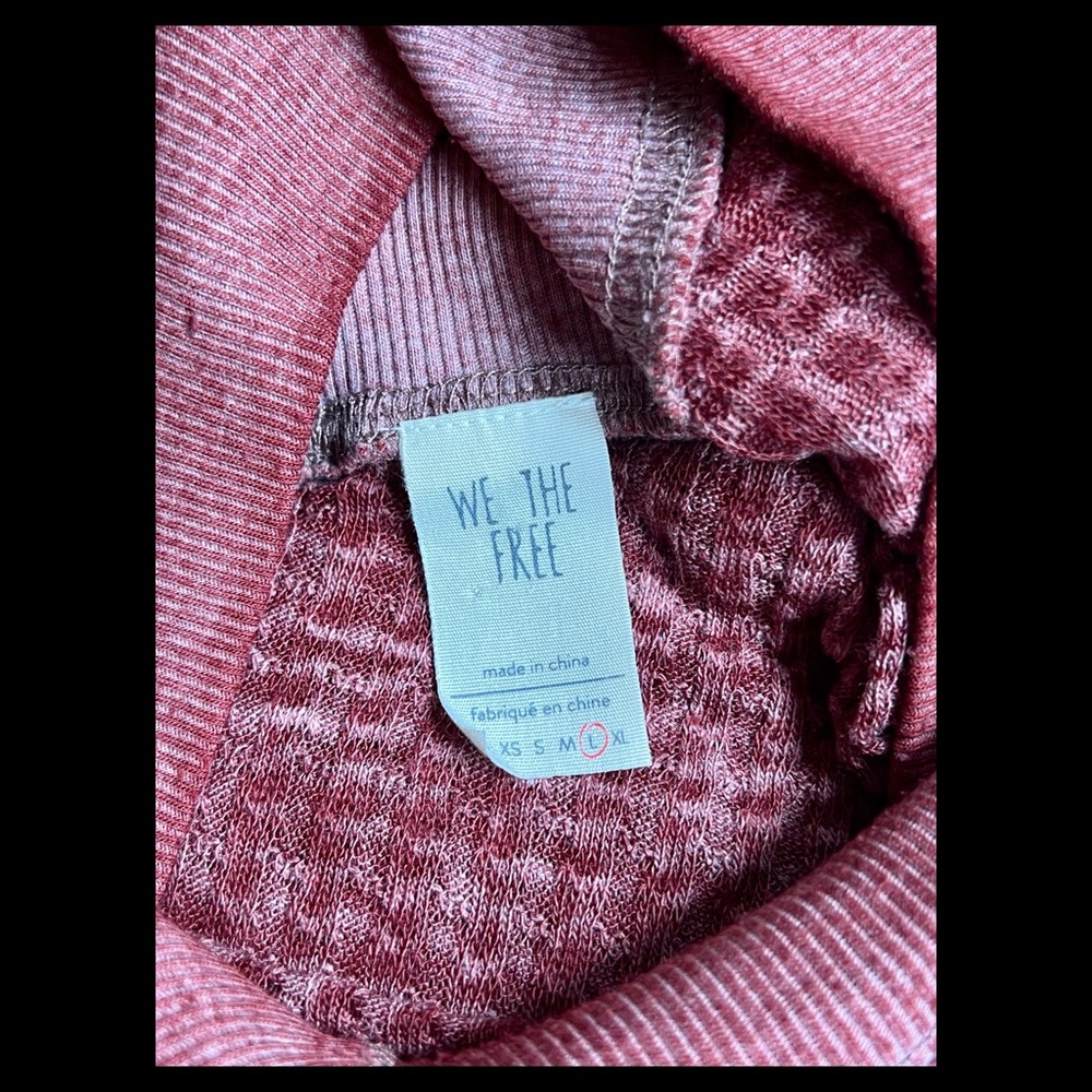 We the free v neck top - Picture 3 of 4